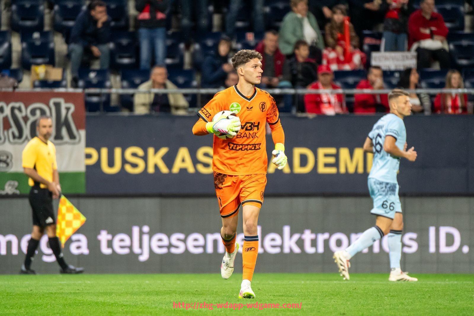 问鼎娱乐官网-足球运动员西装CBA：当篮球和足球交汇