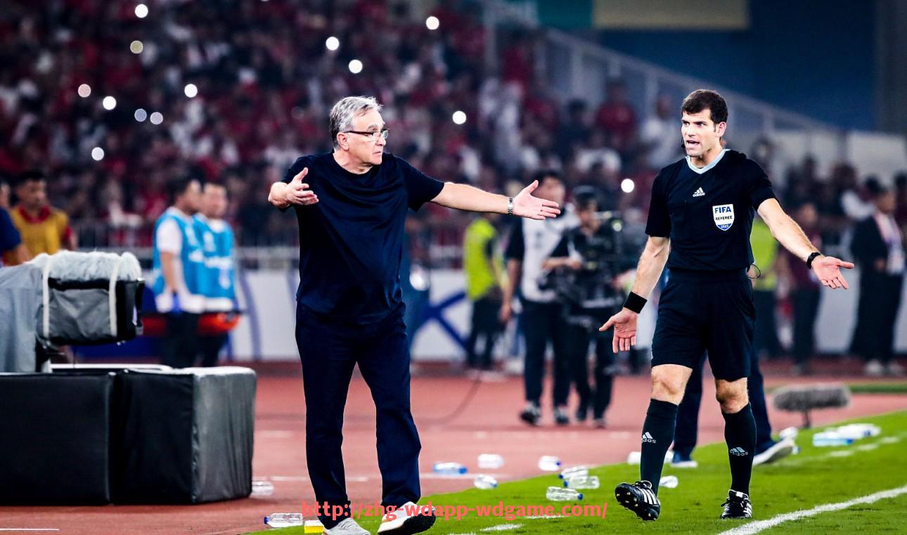 问鼎娱乐官网-世俱杯前场进攻球员跑位策略分布图解与效果分析